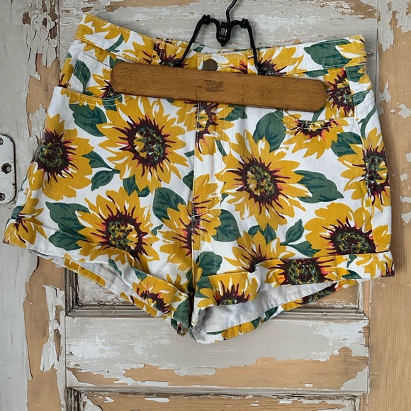 American Apparel Sunflower High Waisted Shorts | W 28 - Picture 2 of 7